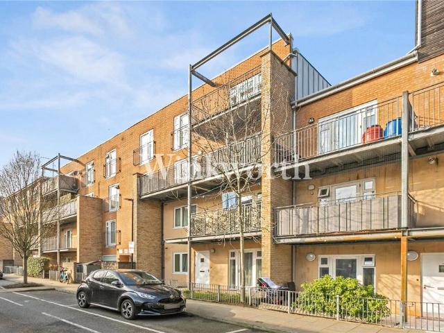 Flat for sale in Greater London