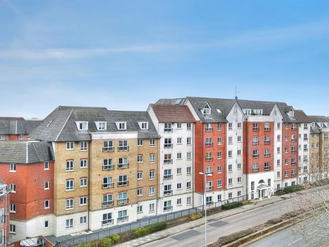 Flat for sale in Semilong, Northampton