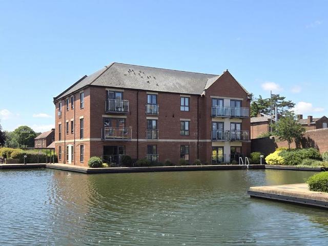 Flat for sale in Wilden, Rushock
