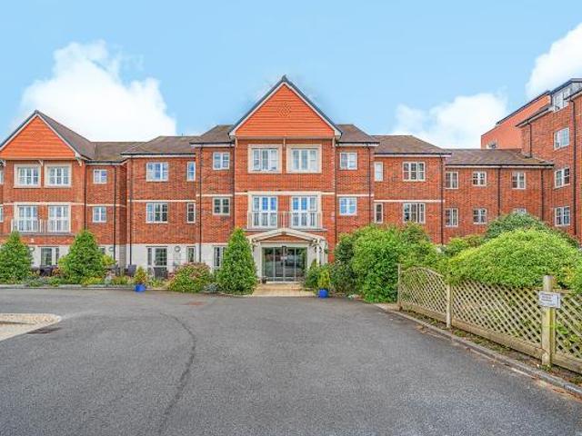 Flat for sale in Maidenhead