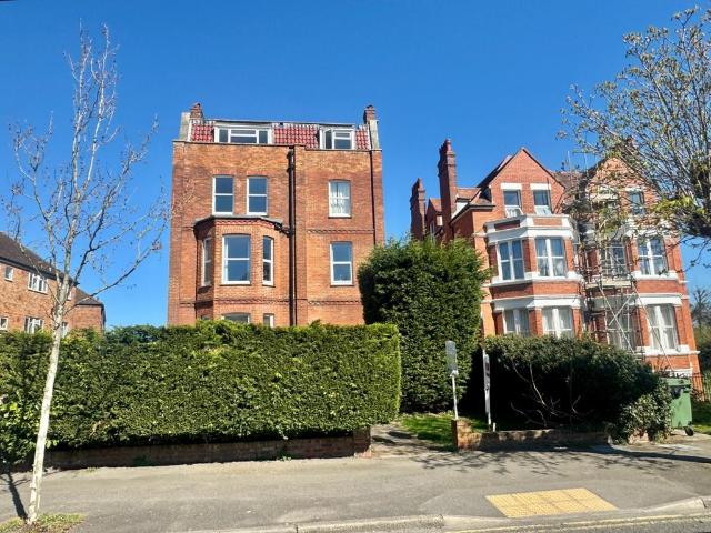 Flat for sale in Folkestone