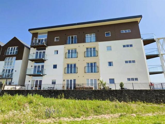 Flat for sale in Machynys, Llanelli