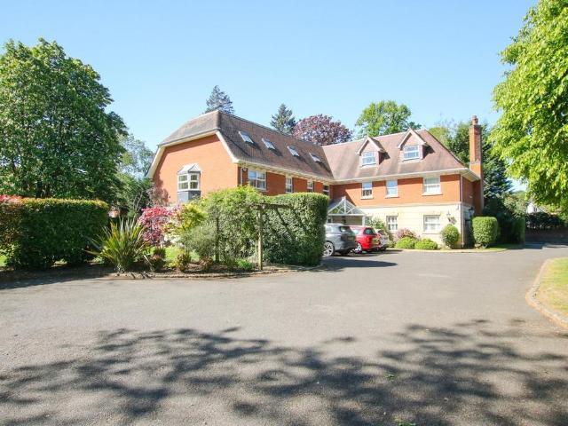Flat for sale in Wokingham, Isle Of Man