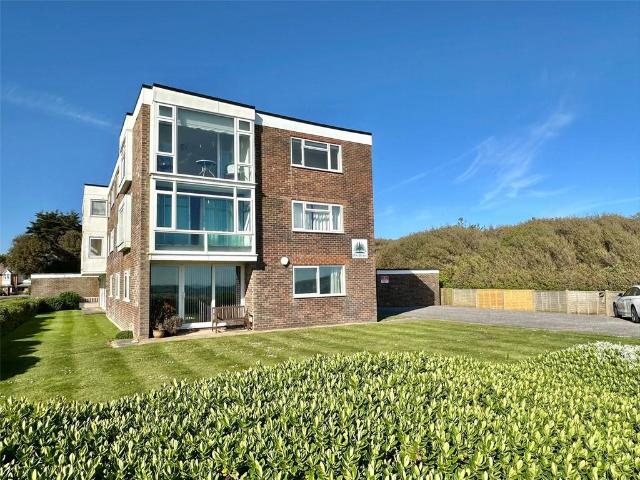 Flat for sale in Milford-on-Sea, Ashurst Bridge