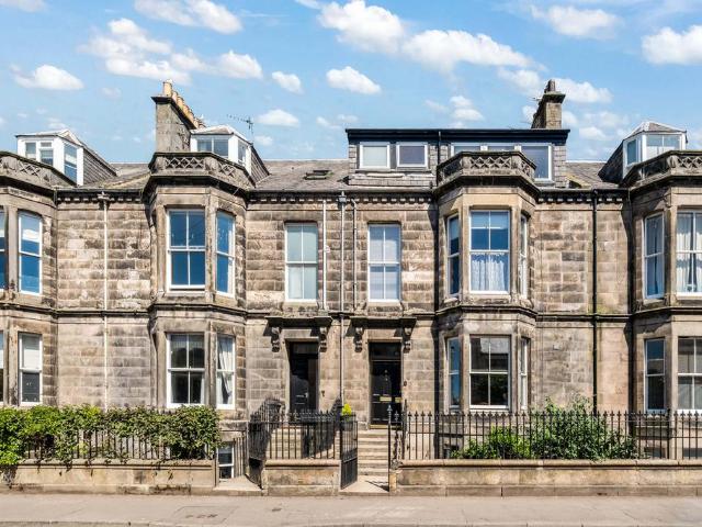 Flat for sale in St Andrews, Scotland