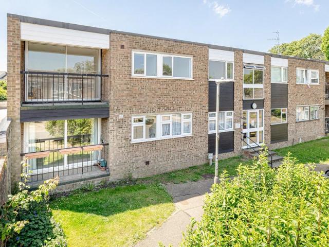 Flat for sale in Hockerill, Colliers End