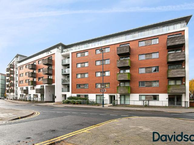 Flat for sale in Calthorpe Fields, West Midlands