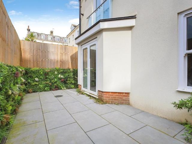 Flat for sale in Eastbourne, East Sussex