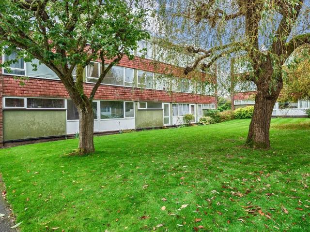Flat for sale in Abbotswood, Westborough