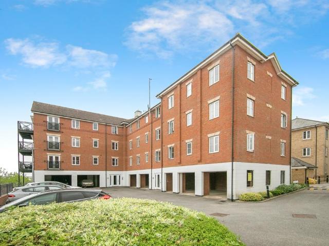 Flat for sale in Mile End, Fordham Heath