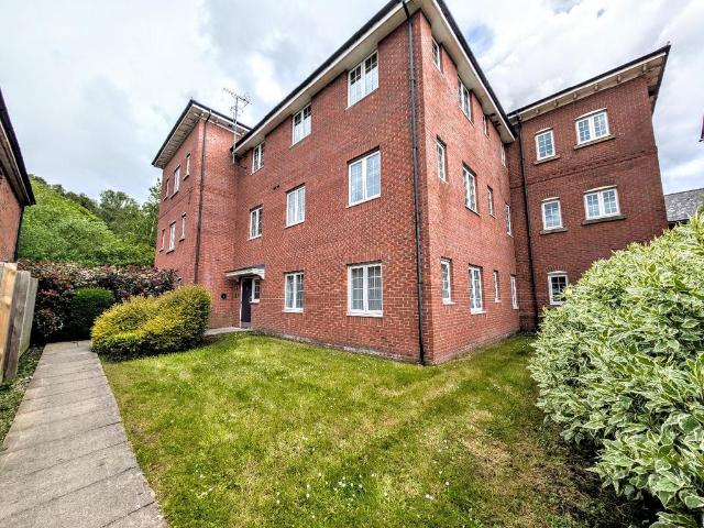 Flat for sale in Prestolee, Lee Bank