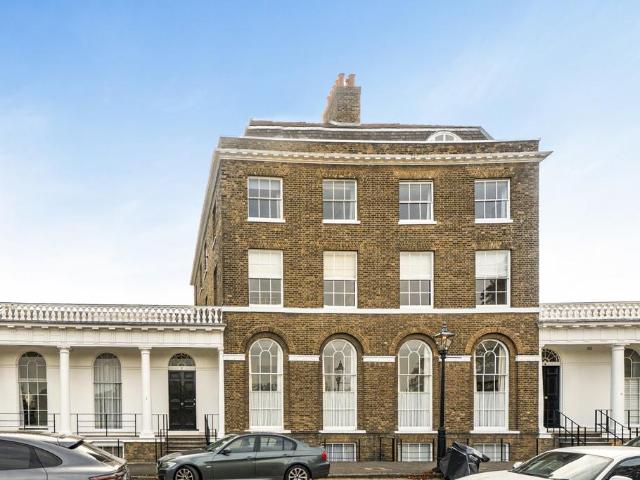 Flat for sale in London Borough of Lewisham, Greater London