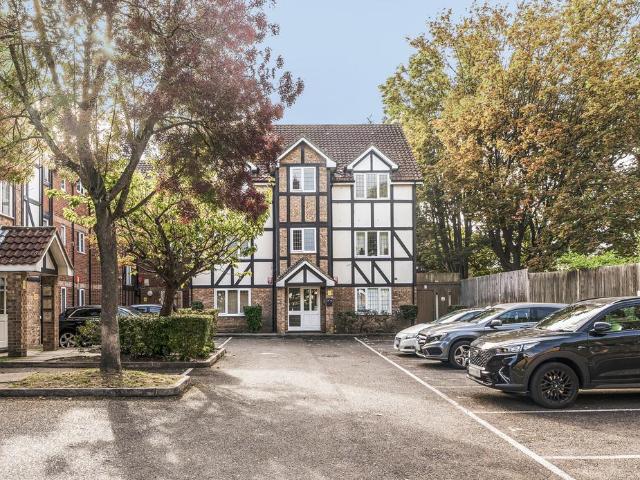 Flat for sale in London Borough of Merton, Greater London