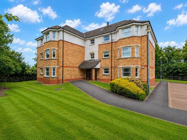 Flat for sale in West Craigs, Blantyre