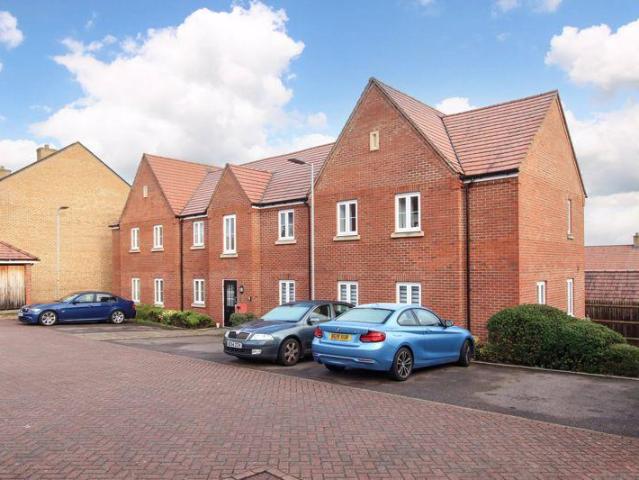 Flat for sale in Corner Hall, Dacorum
