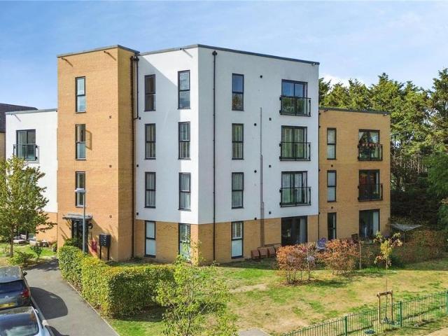 Flat for sale in Coley Park, Reading