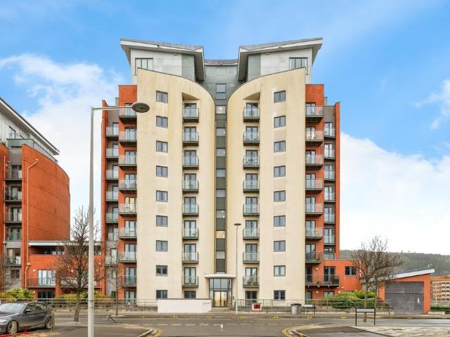 Flat for sale in SA1 Swansea Waterfront, Nangreaves
