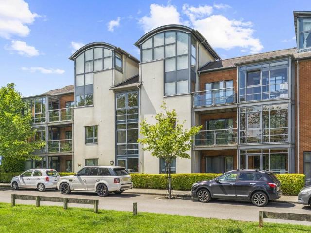 Flat for sale in Harlow, Essex