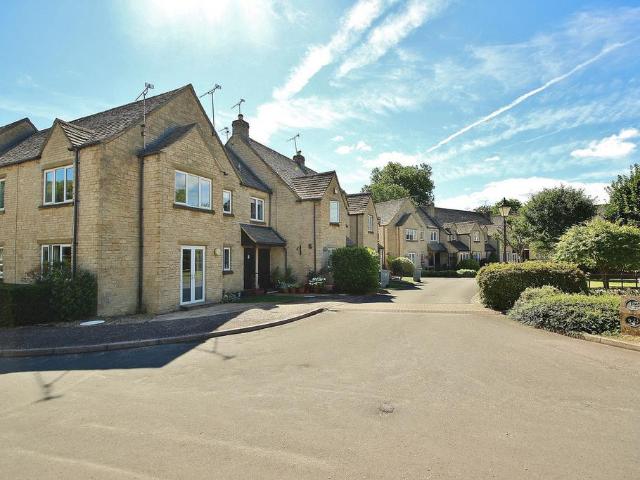 Flat for sale in Black Bourton, Oxfordshire