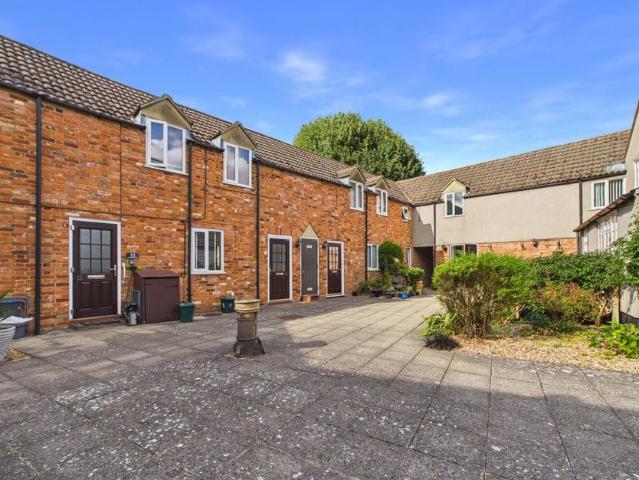 Flat for sale in Oundle