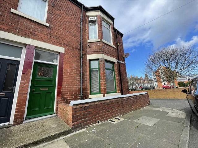 Flat for sale in Westoe, South Shields