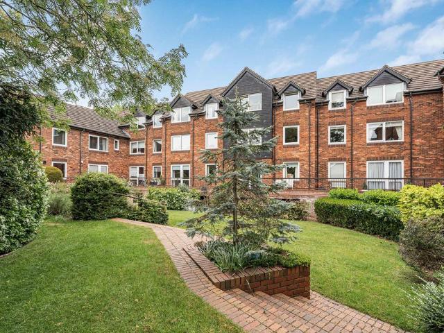 Flat for sale in Caldecott, Dromore