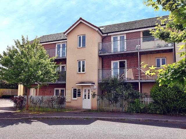 Flat for sale in Watergate, Devon