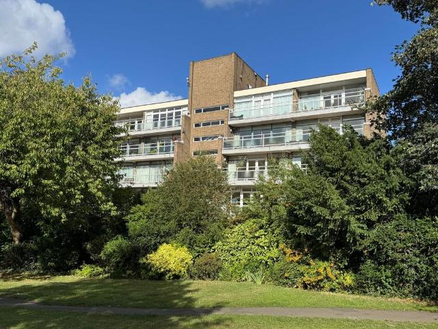 Flat for sale in Gosforth, Tyne And Wear