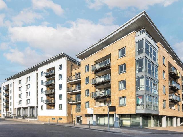 Flat for sale in St. George in the East, Wapping