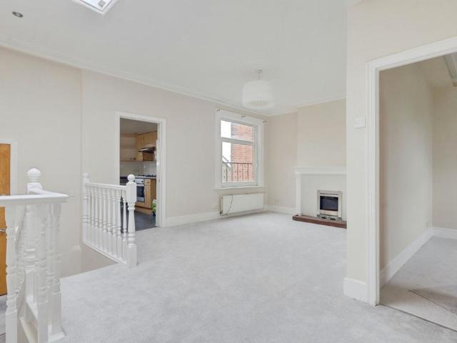 Flat for sale in Alton Barnes, Essex