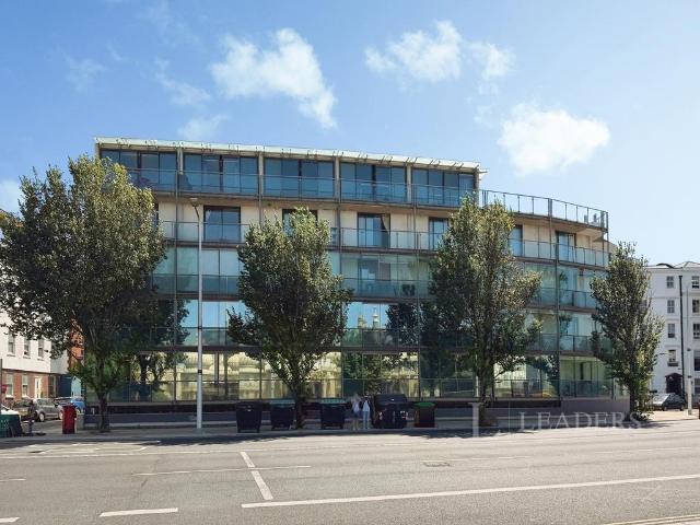 Flat for sale in Queen's Park, Brighton & Hove