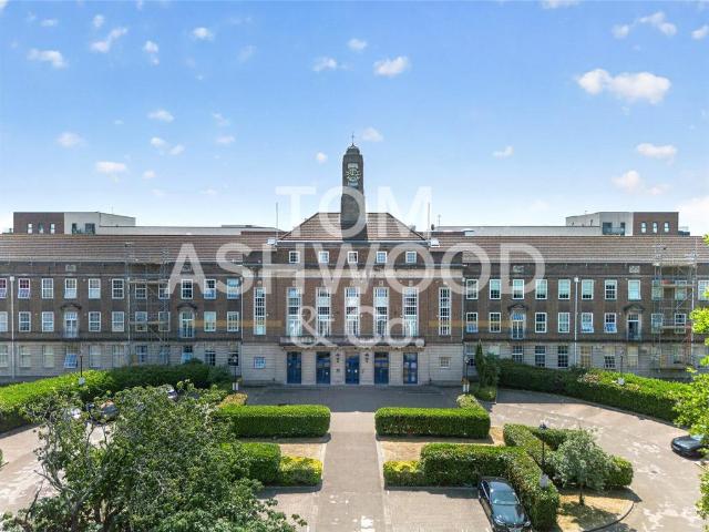 Flat for sale in Becontree, Greater London