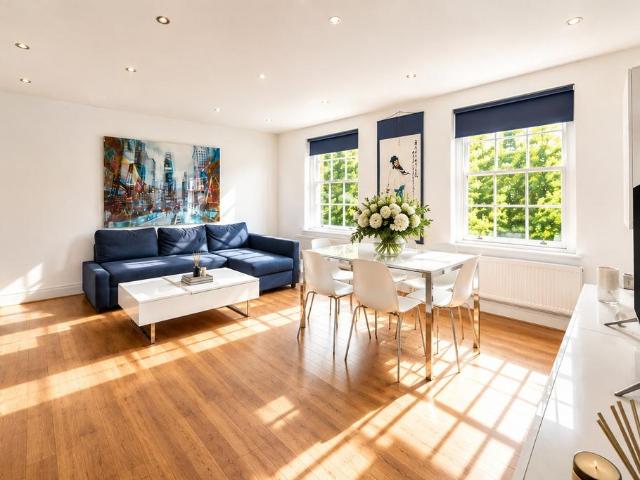Flat for sale in London Borough of Lambeth, Greater London