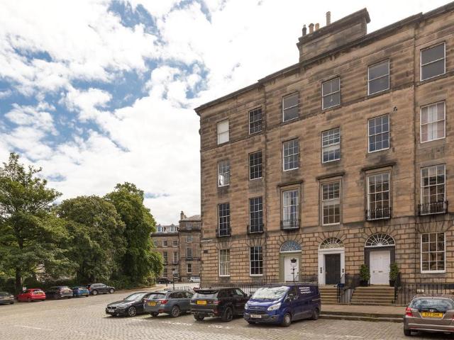 Flat for sale in Silvermills, Scotland