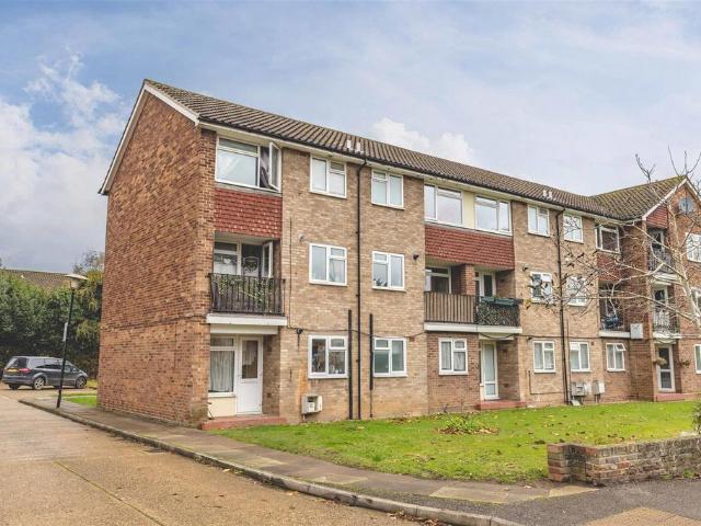 Flat for sale in Clewer Village, Windsor