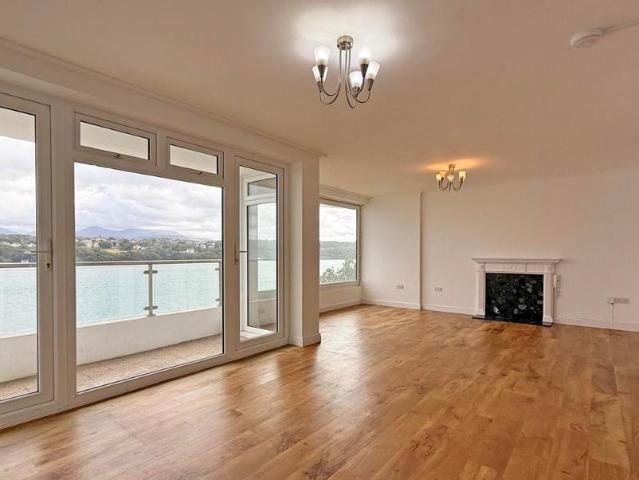 Flat for sale in Cwm Cadnant, Porthaethwy / Menai Bridge