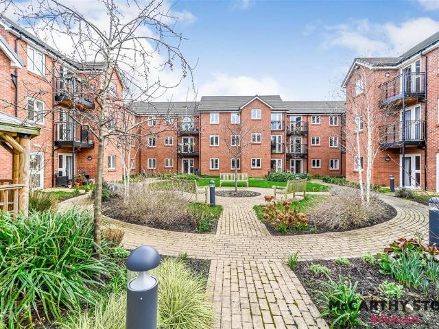 Flat for sale in Bedford