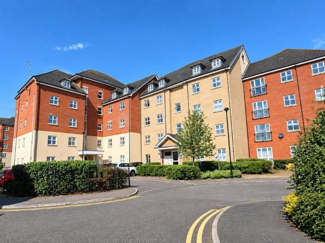 Flat for sale in Cauldwell, Bedford