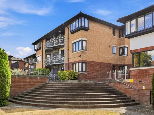 Flat for sale in Pleasant Valley, Duton Hill