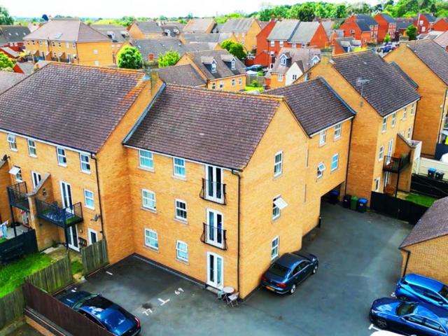 Flat for sale in Newton, New Bilton