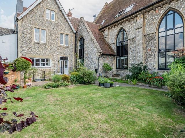 Flat for sale in Fishersgate, West Sussex