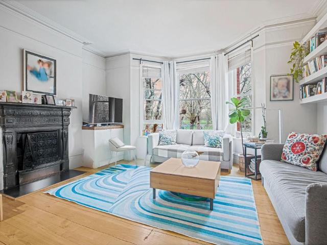 Flat for sale in Kensal Town, Maida Vale