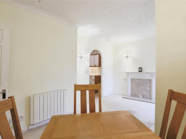 Flat for sale in Stratford-upon-Avon, Alderminster