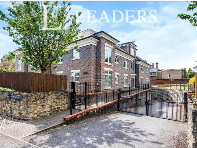 Flat for sale in Charlotteville, Westborough