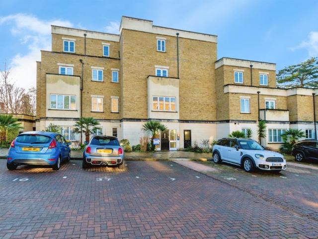 Flat for sale in Bassett, Isle Of Man