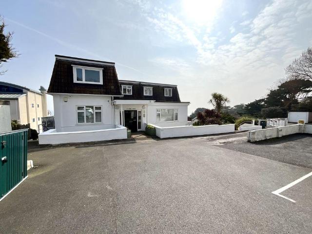 Flat for sale in Boscombe, Bournemouth