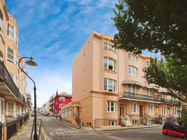 Flat for sale in Brunswick, Brighton & Hove