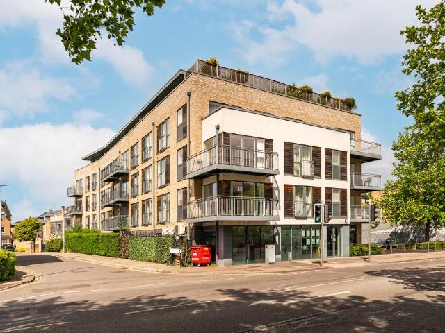 Flat for sale in Arbury, Cambridgeshire
