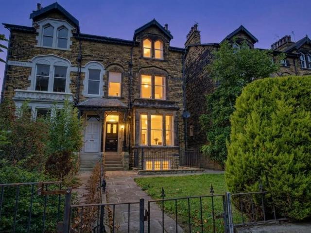 Flat for sale in Low Harrogate, Harrogate