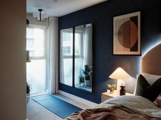 Flat for sale in Strand-on-the-Green, Greater London